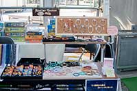 天然石ブレスレットの展示