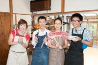 大野さんと村井さんとアトリエトントンの記念写真