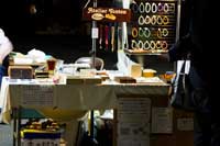 夜の照明での天然石ブレスレット