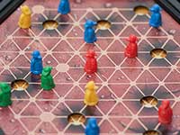 穴に入れたモグラたち