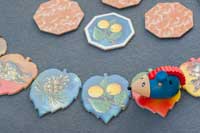 裏向きの森タイルから１枚を表にします