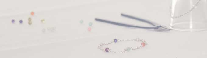 シルバーチェーンの天然石ステーションブレスレット