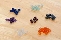 ブレスレットのベースとなる天然石ビーズを選びます