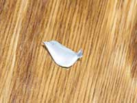 切り抜いただけの小鳥モチーフ