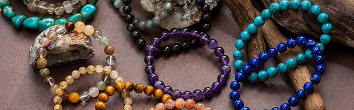 アトリエトントンの天然石ブレスレット