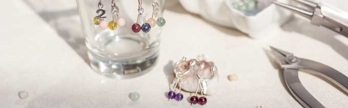 天然石を選んで作る、とっても簡単なさくらんぼピアスの手作り体験