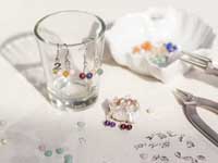 ピアスのシルバー材料と天然石、使用する工具