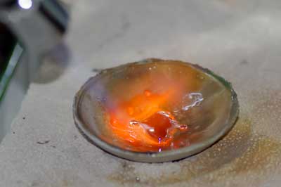 ブローパイプで加熱する