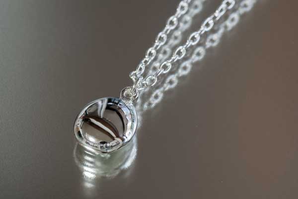 銀のしずく、ペンダント