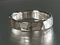 純銀の槌目リング、中間