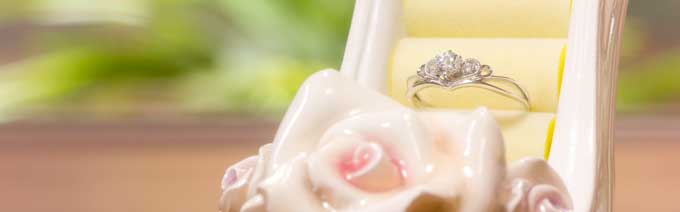 婚約指輪と結婚指輪のセットリング