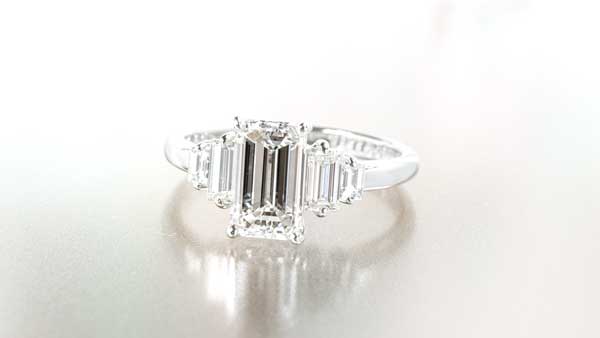 プラチナのダイヤモンドリング