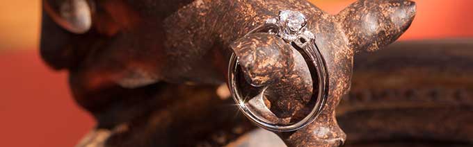 婚約指輪と結婚指輪の疑問と言い伝え