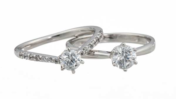 0.5ctと0.3ctのエンゲージリング