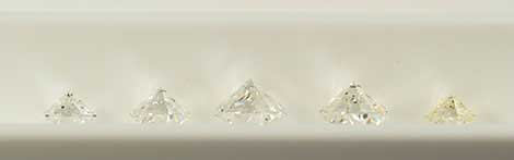 ダイヤモンドの色比較