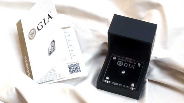 ダイヤモンドでプロポーズ