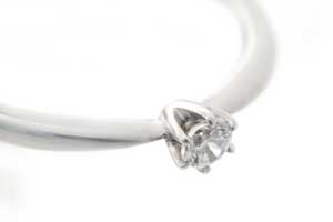 K18エンゲージ「すずらん」