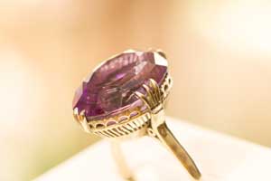 お祖母様の大切なアメシストリング