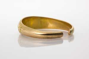 サイズが小さく自分で切断