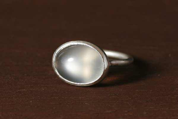 ムーンストーンリング正面